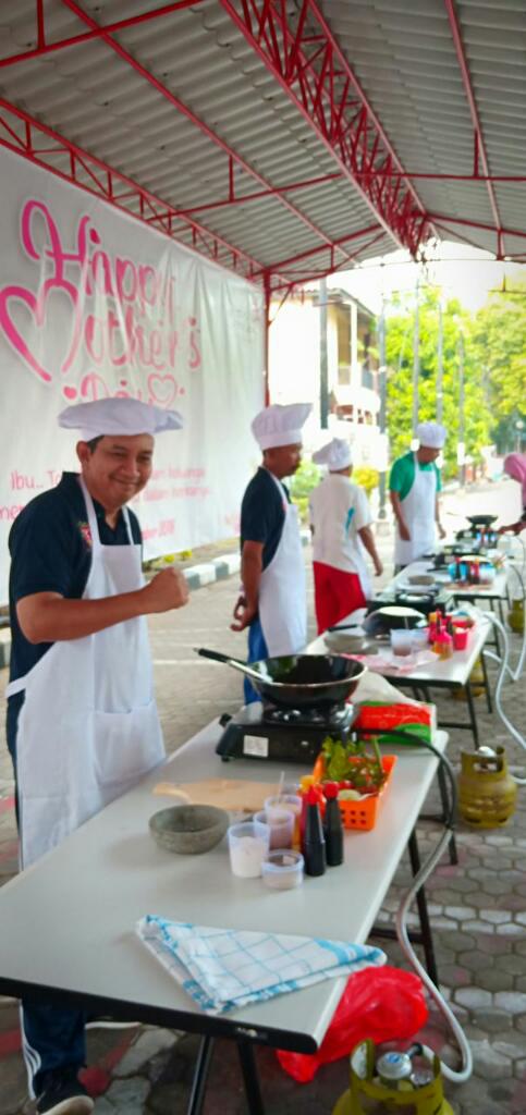 ayunewongkwang's tweet photo. Krn keterbatasan peralatan lomba dibagi dlm 3 klp. Klp 1 bersiap @_funtastic5_ #MNTREG5 #BRIGHTTR5 #TelkomFuntastic5 https://t.co/kIt9CHlSF4