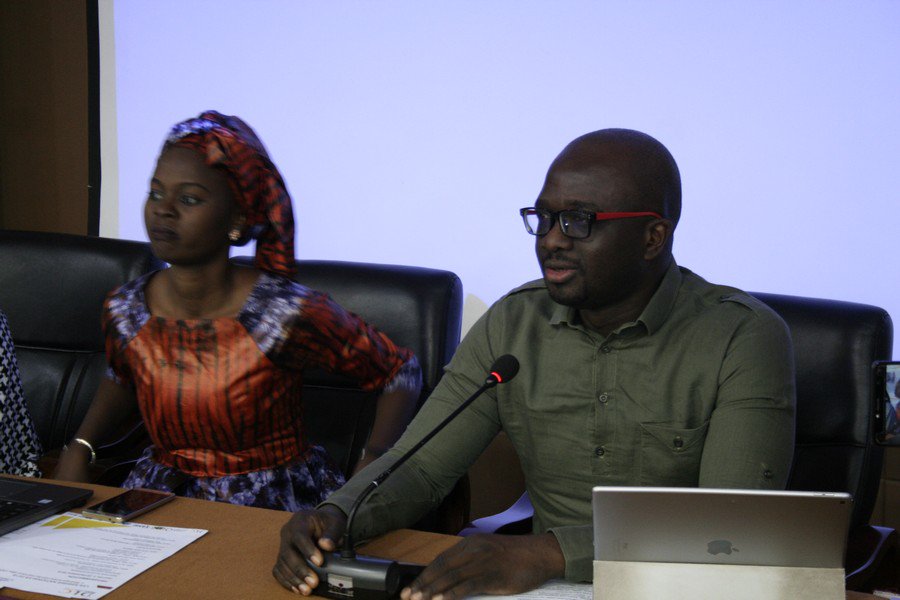 dlcoworking's tweet image. Un Niger 2.0😍 la #Tech au coeur de l&apos;innovation. Intervention du Ministre DG de l&apos;ANSI, M. Ibrahima Guimba. L’approche de @ANSINiger pour la réalisation des ODD au #Niger vise à une marche vers une société de connaissance et de l’information.
#Digital4Dev Cc: @AnsiNiger