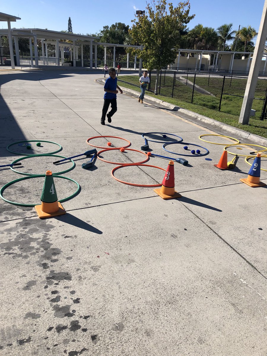 Building Snowman relays was a blast! Students were pumped cheering each other on! <a href="/gwharp127/">Gayle Harper</a> <a href="/NorthboroMedia/">NorthboroESMedia</a>