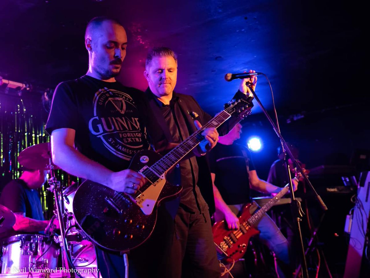 FromCarbon's tweet photo. Thanks to Neil Winward Photography for the photos from Ruby Lounge show, supporting Toyah Willcox @toyahofficial 📸
#live #gig #band #rubylounge #manchester #toyahwillcox #support #photographers https://t.co/iela2IsDbx