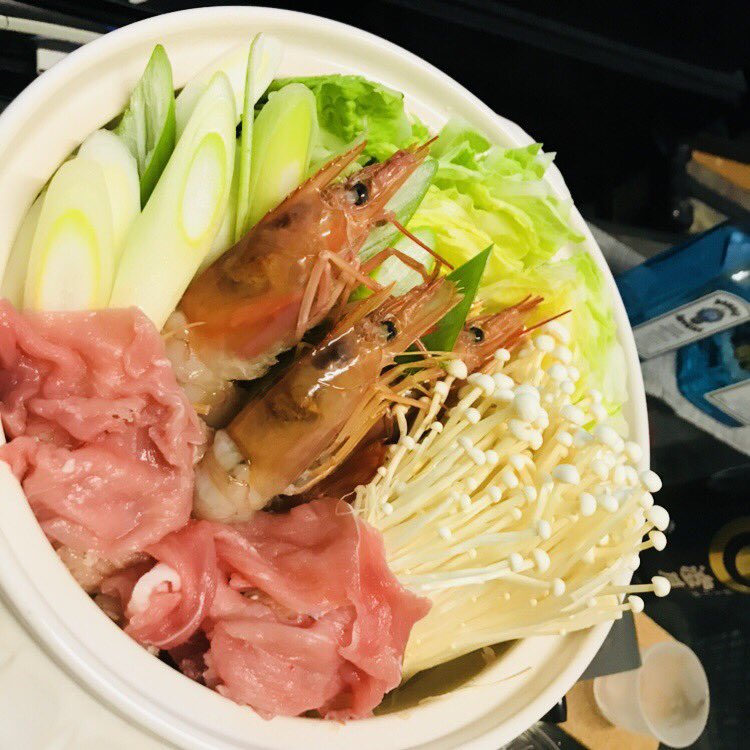 No_S_012's tweet photo. これがこう

からの

僕と鍋と時々スマブラ

優勝。 https://t.co/wlGmc9Owt8