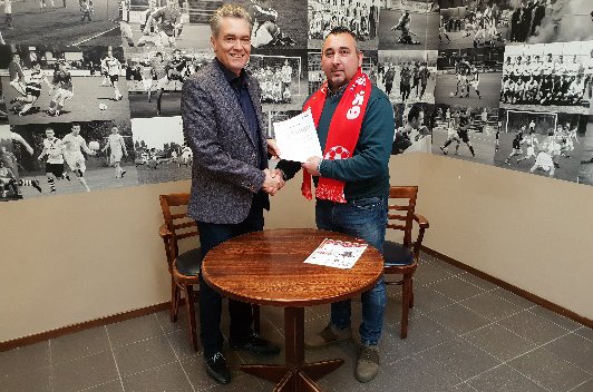 Huub Vermeulen nieuwe trainer Unitas’59.
Unitas’59 heeft in Huub Vermeulen een opvolger gevonden voor Koen van der Heijden.
amateurvoetbaleindhoven.nl/index.php?mact…
