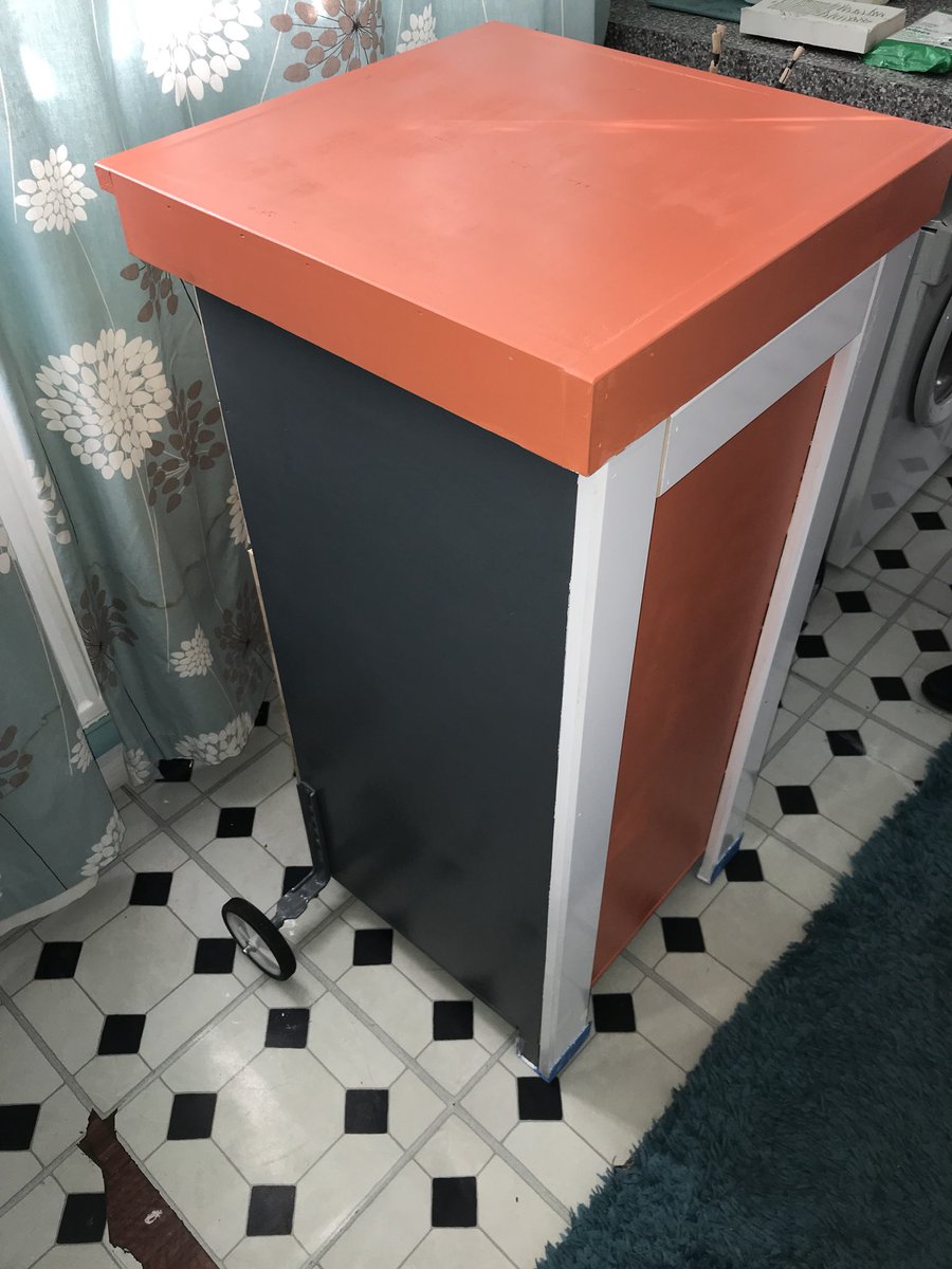 Lee_Evans22's tweet photo. ⚽️🔶⚽️🔶⚽️🔶⚽️🔶⚽️🔶⚽️🔶⚽️
Well it’s been a brilliant project and I’m so chuffed with the results! 😀👌🏻 I’ve waited years for this and I’m thrilled to have it ready in time for Xmas! My new programme stand in LTFC Colours 😀⚽️ @LutonTown @LutonNews_LTFC #LTFC #ProgrammeSeller https://t.co/bTsfVF3llJ