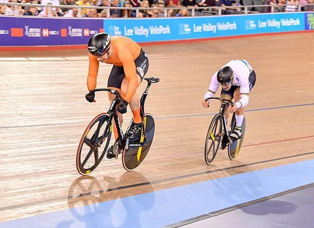 HarrieLavreysen's tweet photo. Looking back on a great #worldcup season! For me 3x Gold🥇 in Teamsprint, 2x Silver🥈 & 1x Gold🥇 in Sprint!
One race left for 2018, Dutch Nationals🇳🇱 at our hometrack @omnisportapeldoorn @nkbaanwielrennen
#speed #track #cyclinglife #cycling #fixedgea… https://t.co/9f7E7XcyHu https://t.co/SQX2H8fW3a