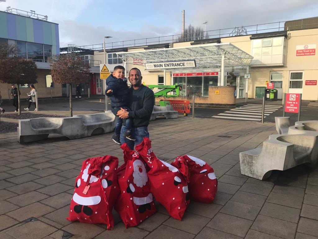 Great to see all the Nurses and Doctors working throughout the festive period, Santa delivered all the kids presents early today for all the children on the wards #merrychristmas