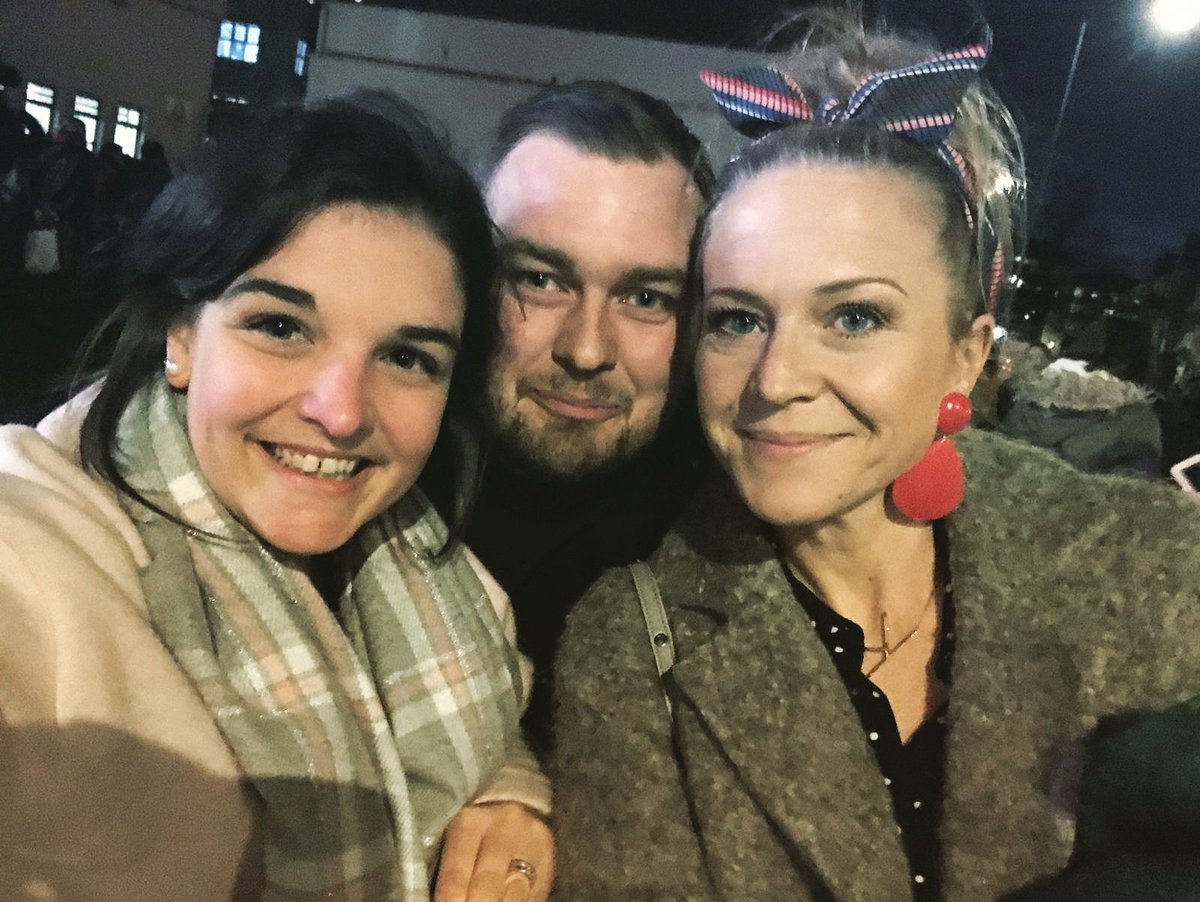 WesJelley's tweet photo. Saw the wonderful @kelliebright76 last night thank you so much for your time and the photo https://t.co/BmPd234jm3