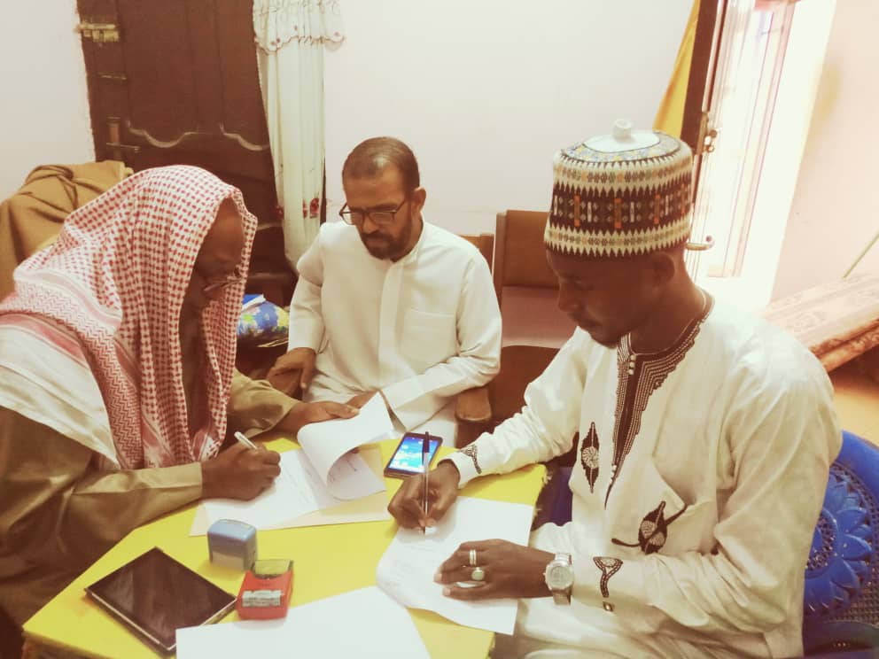 AlwefaqUniv's tweet photo. تم بتوفيق من الله تعالى يوم 2018/12/20م توقيع اتفاقية التعاون بين جامعة الوفاق الدولية - فرع غانا التي مثلها الدكتور محمد الخير إبراهيم جيرو رئيس الجامعة ومجمع المدرسة الثقافية الإسلامية بمدينة كوماسي التي مثلها الدكتور إسماعيل آدم مدير المجمع. https://t.co/vwjPql59iU