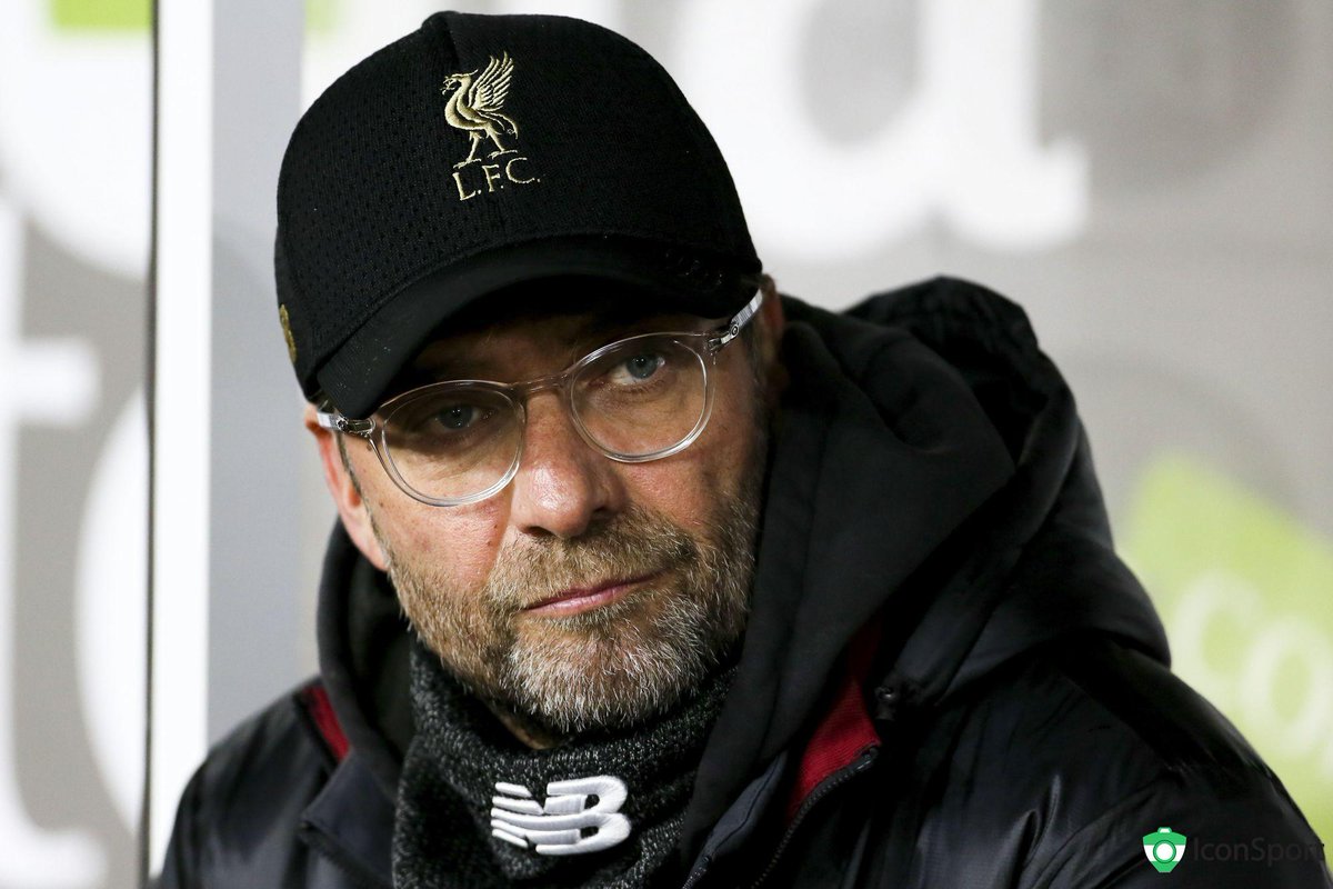 ActuFoot_'s tweet photo. Klopp : "Je n'ai qu'un selfie dans mon téléphone, c'est avec Messi. Cristiano était dans la pièce au même moment." https://t.co/t476yI12QR