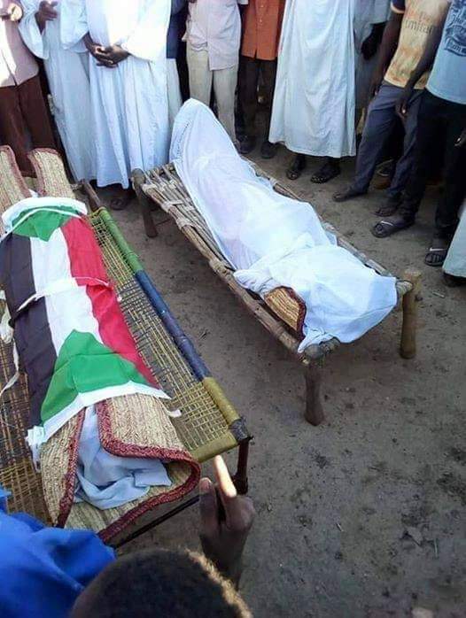 mechuofk's tweet photo. شهداء الجزيره أبا
شوقي الصادق ١٢سنه
محمد أسماعيل ١٤سنه
 
#الدم_بالدم_ياكلاب_الامن
#مدن_السودان_تنتفض
#مدن_السودان_تنتفض4
#sudanrevolts
#sudanuprising https://t.co/PuGVOCMcOn