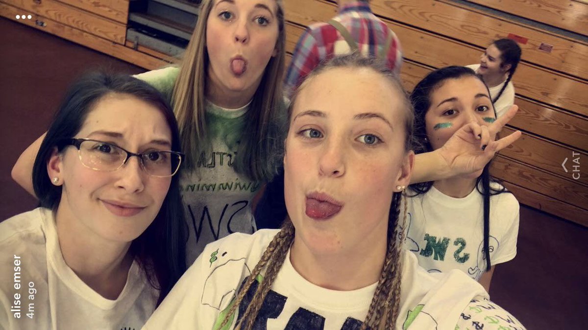 16isanchez's tweet photo. happy birthday i love youuuuu🤩😙🤗🤑 @AliseEmser https://t.co/NLvFiqIbzR