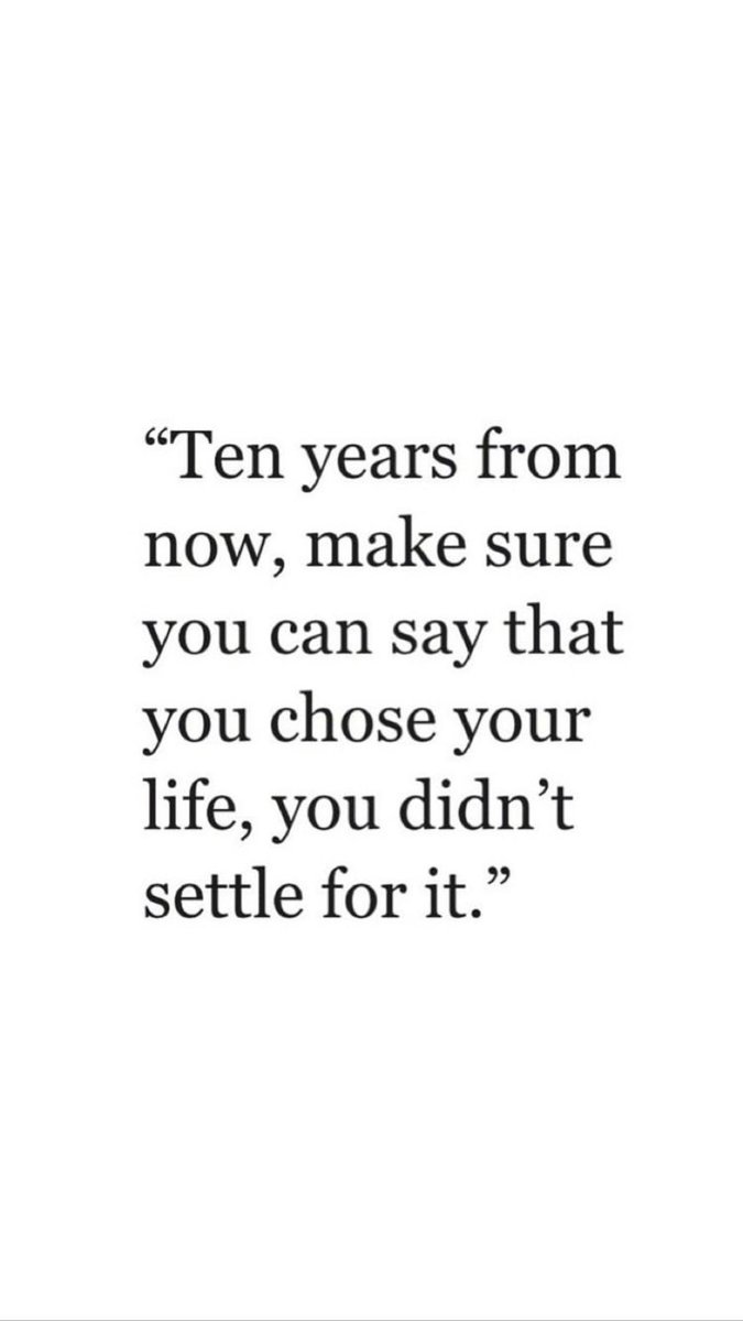 You deserve to live the life of your dreams. Don’t settle for anything less. ✨