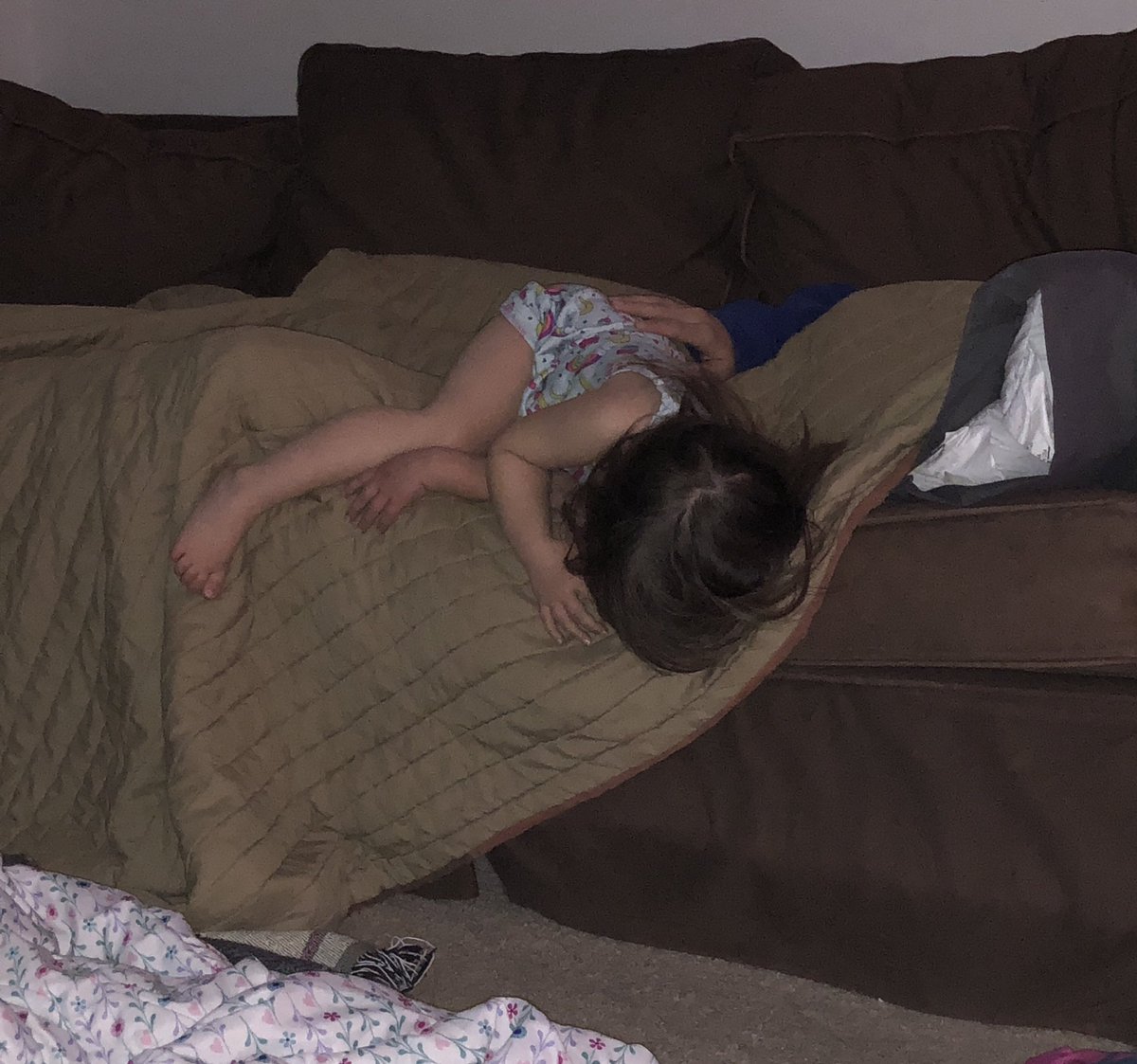 phyreous's tweet photo. I managed to get strep throat right before Christmas, and tonight my daughter decided she wanted to puke her brains out. Poor girl :-( Stay away from this household! https://t.co/mPF5pr1Xqd
