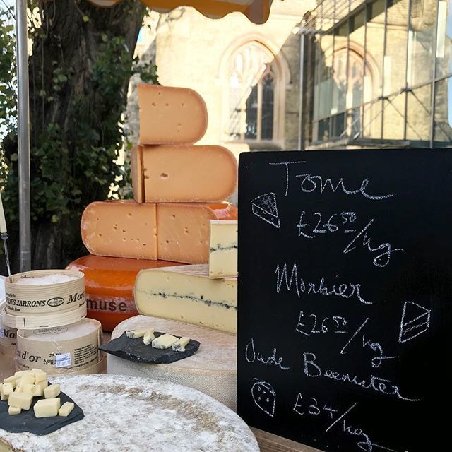 Almost sold out of Tome in Putney. It’s tasting delicious today with oniony, leeky flavours today. <a href="/putneymarket/">Putney Market</a> .
.
.
.
#boroughcheesecompany #foodblogger #foodie #comte #tome #fromage #cheeselovers bit.ly/2GJZcOC