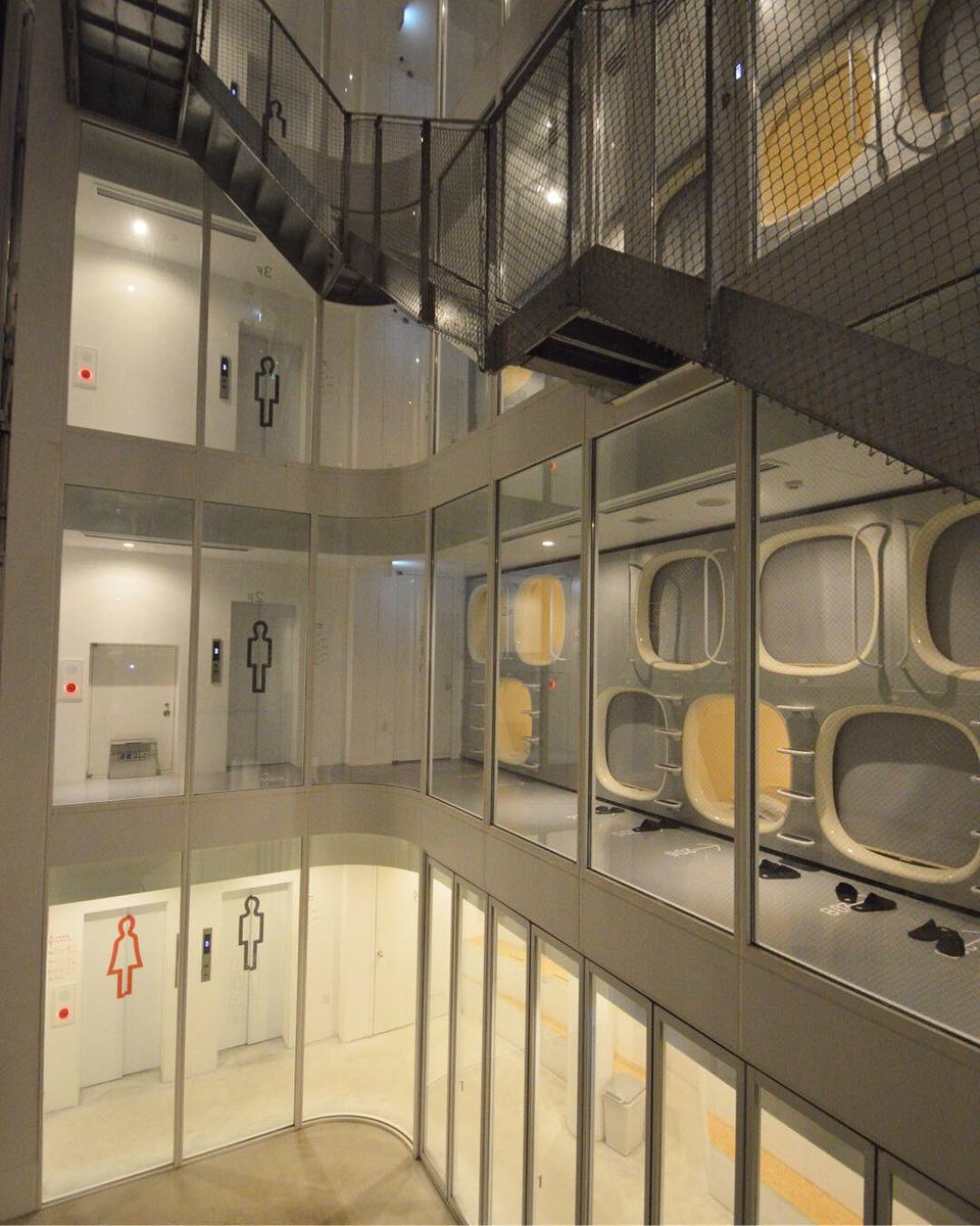 Takayuki Hrs Sur Twitter 昨日は平田さんのナインアワーズ竹橋に宿泊 内部の吹抜けがカプセルホテル らしからぬ開放性を出している 皇居ランナーを意識したショートステイがあるのもホテルの在り方として面白い