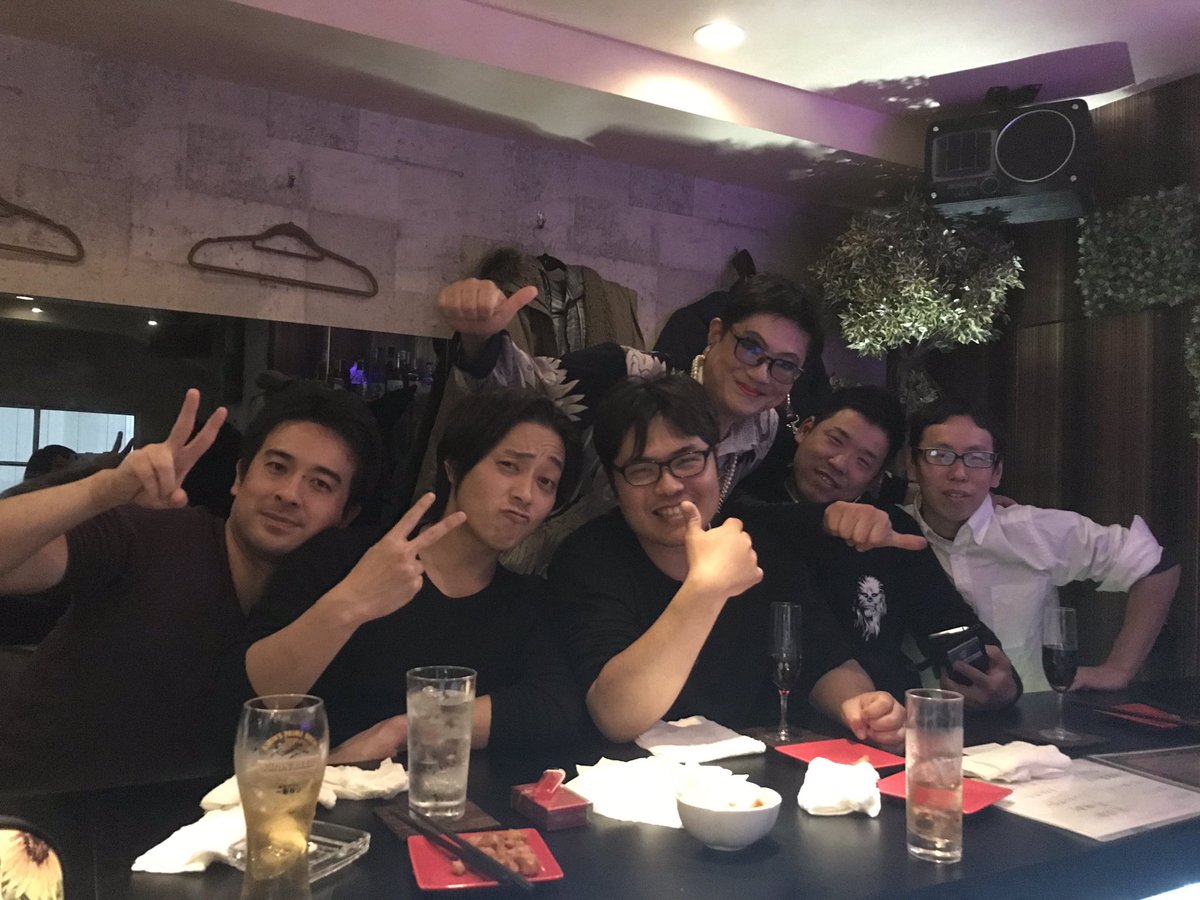 kounosuke18's tweet photo. 地元で忘年会!!
そして新橋のオカマバー!
ママのいっけさん!!さいこー!
#BARSKY #新橋 https://t.co/5owfNv6Kdn