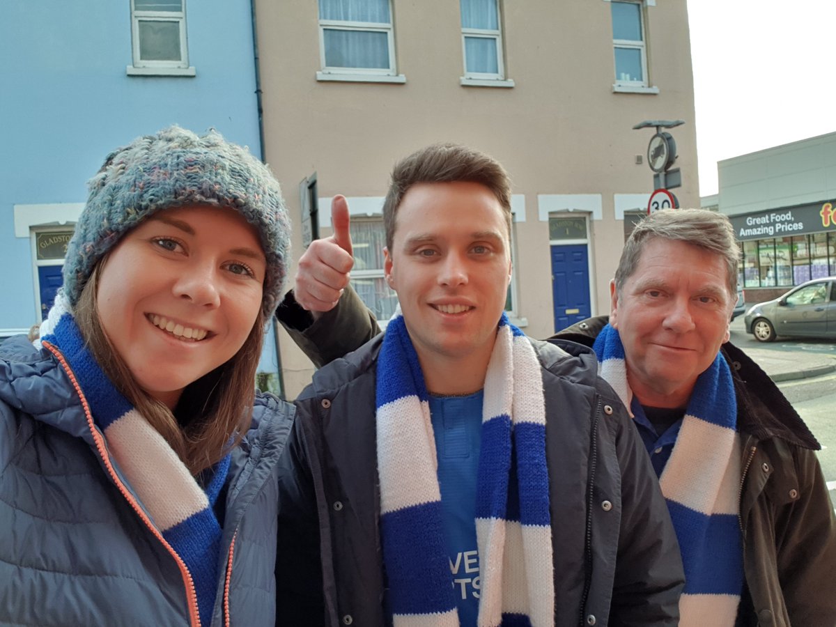 CatChristie93's tweet photo. On our way to the ground, play up pompey! #fratttonlive https://t.co/Ln7mKaRvbQ