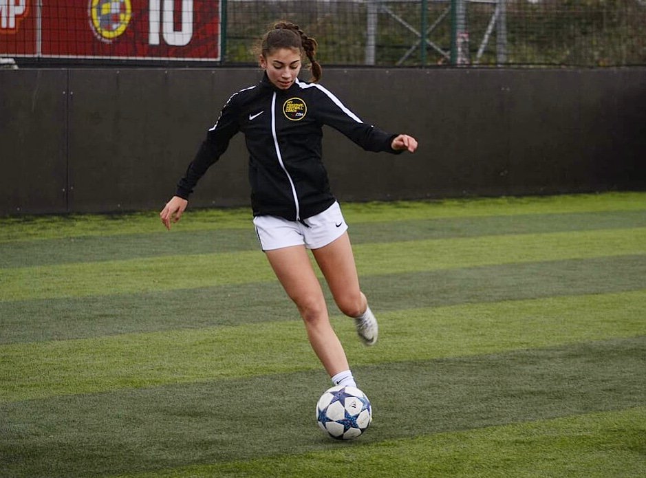 PDAFootball1on1's tweet image. Every minute on the ball brings you closer to your goal. #1on1training #PDA