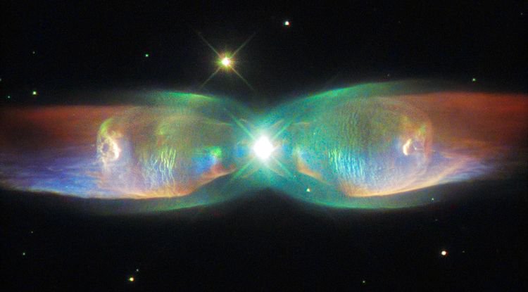 maximaxoo's tweet image. #Space: stellar corpse (#ButterflyNebula) reveals clues to missing #stardust 
► uanews.arizona.edu/story/stellar-… via @UofA