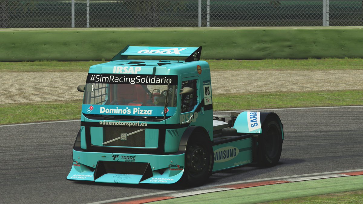 OdoxMotorsport's tweet photo. 👉 NUEVA INCORPORACION 👈
Tenemos el placer de anunciar el fichaje de @viktors14a
Pilotazo que viene a reforzar la división @AC_assettocorsa y a lo que haga falta.
Esta tarde debuta con nosotros en #SimRacingSolidario con su Volvo FH12 en @ACintercom
BIENVENIDO VICTOR!! https://t.co/RVMYp3bOYq