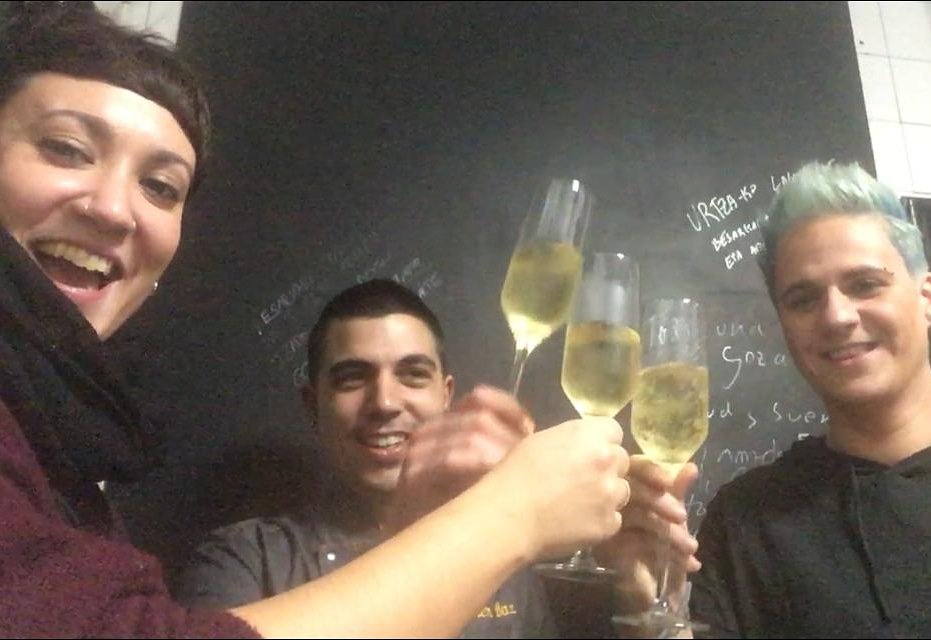 UrtzaTaberna's tweet photo. Azken zerbitzua...
UltimO servicio...
Last service...

#food #gozatu #pentsatu #sentitu #urtza #bizkaia #amorebieta #ametsaksukaldatzen https://t.co/NV29DFtZ5S