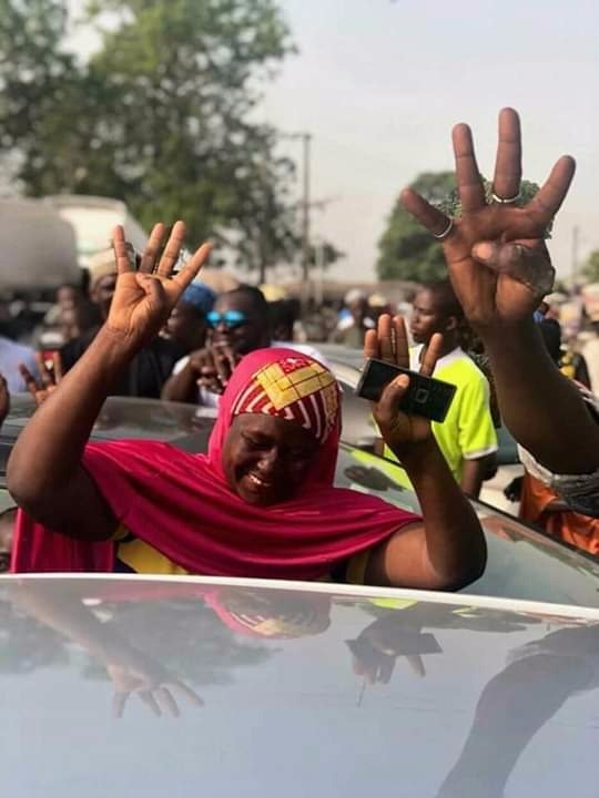 ogundamisi's tweet photo. .@MBuhari's 4+4 hits the street https://t.co/takz6YOoU1