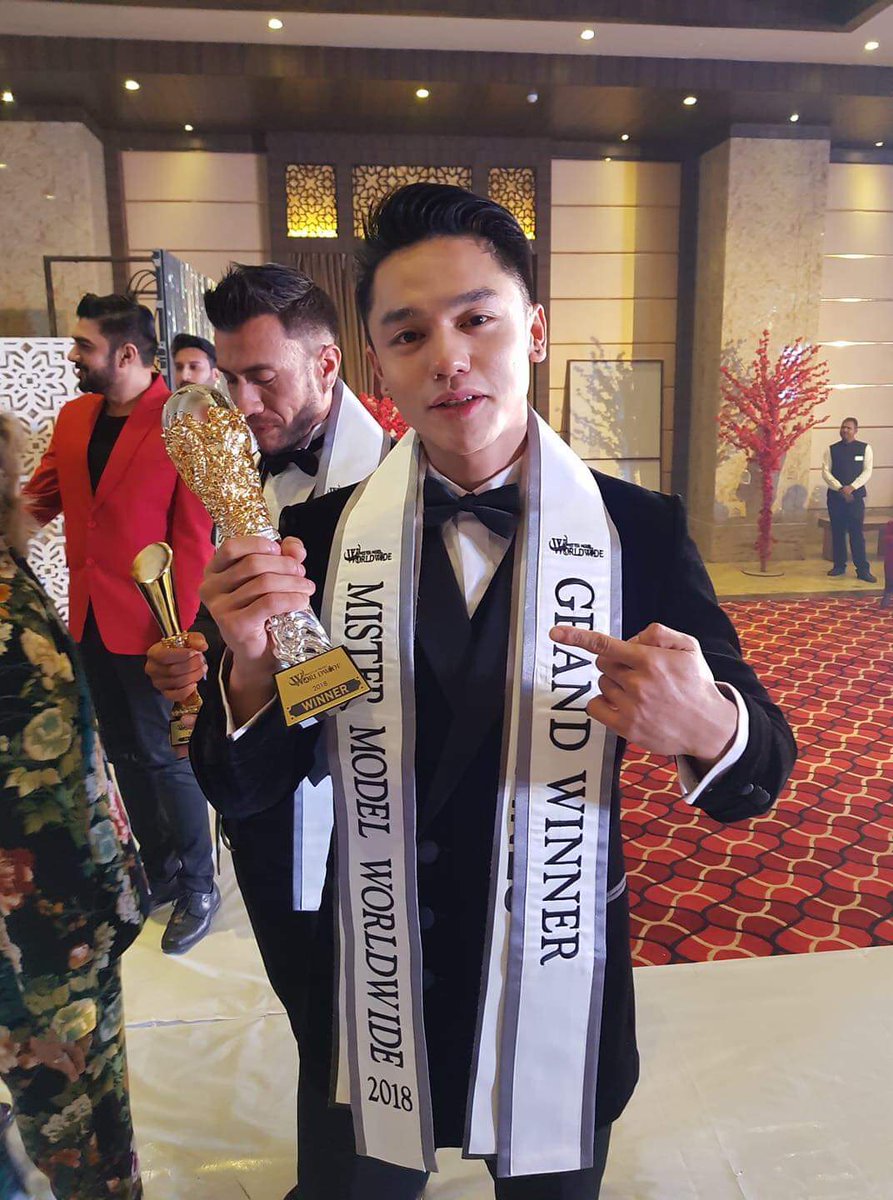 hotmenphils's tweet photo. Congratulations! Carlo Pasion ( @CarloPasion1996 ) for winning the Mister Model Worldwide 2018. We arevso proud of you! #mistermodelworldwide #mistersoffilipinas2017 #hotmenphilippines… https://t.co/BrcwP4s1tQ https://t.co/VZhT0EPqGG