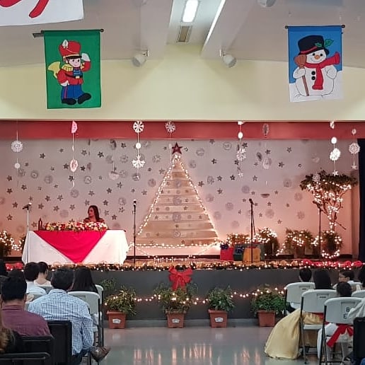 ExtensionEA's tweet photo. Children's Program Christmas Show and Graduation 🎓☃️🎄
#Christmas #happyholidays2018 #Congrats 
#ExtensionEA #weareeax https://t.co/gfLnCcFdEa