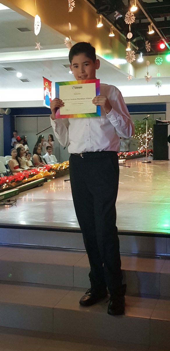 ExtensionEA's tweet photo. Children's Program Christmas Show and Graduation 🎓☃️🎄
#Christmas #happyholidays2018 #Congrats 
#ExtensionEA #weareeax https://t.co/2jBbXn8wDw