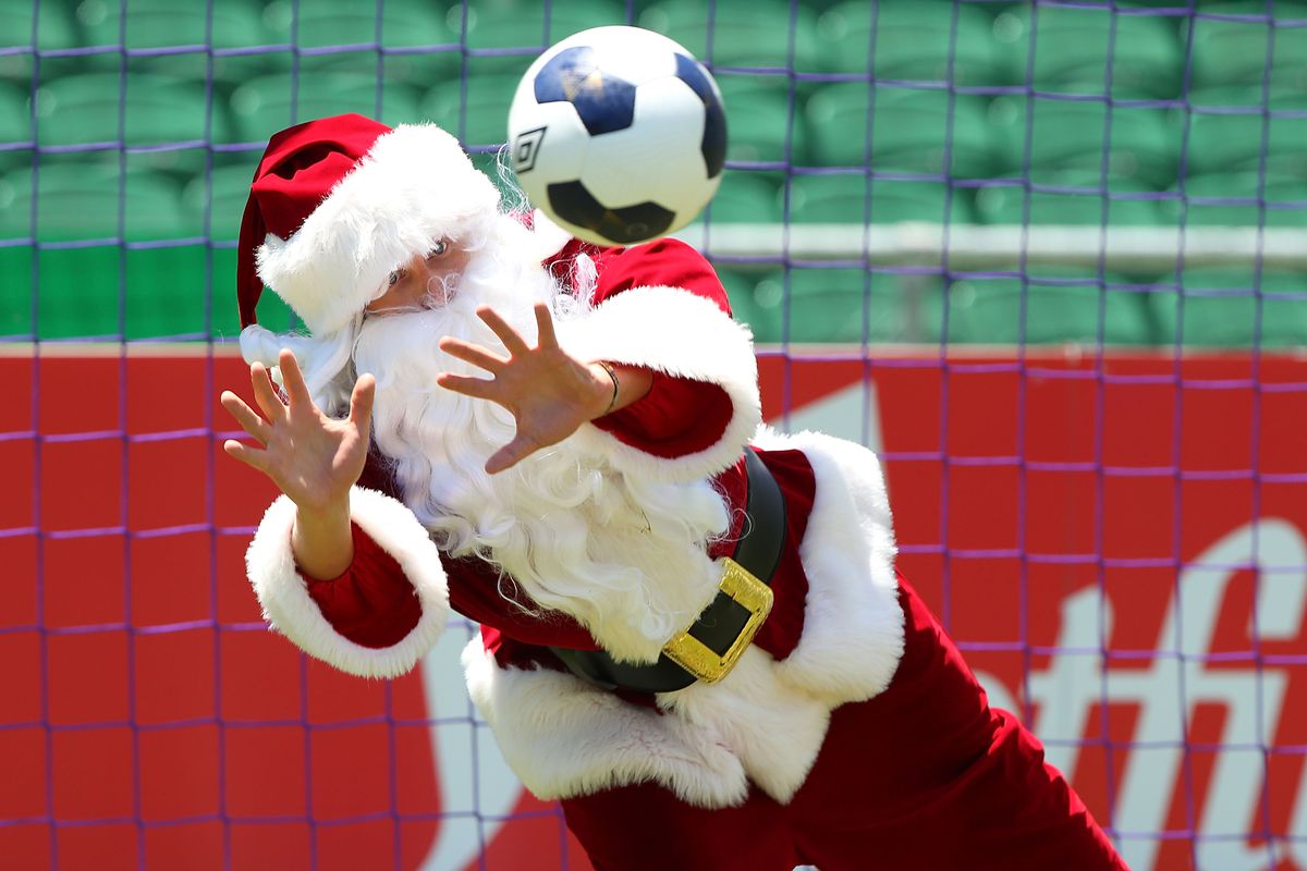 ChelseaSCMI's tweet photo. Merry Christmas from the Chelsea Soccer Club! Thanks for being a part of us and we hope you have a great time with your loved ones #MerryChristmas #HappyHolidays #ChelseaSC #SoccerSanta https://t.co/rIfSt5jp1b