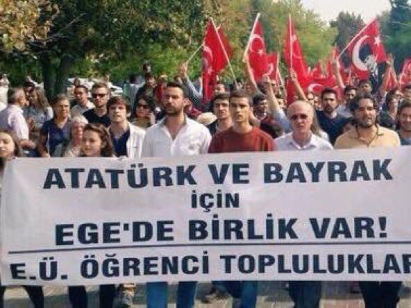 adaletozgurluk2's tweet photo. Akp tarafından,
Fırat Çakıroğlu’nın adı tek bir yere verilmedi..

Çünkü Fırat özbeöz Türk çocuğuydu,
Mısırlı Rabia değildi.
Türkçü ve ülkücüydü,
Atatürk’ün yolunda bir yiğitti.

Vatan ve Türklük için şehit düşmüştü !

“ EgeyeFırat YılmazÇakıroğlu “ https://t.co/nYieAjY28G