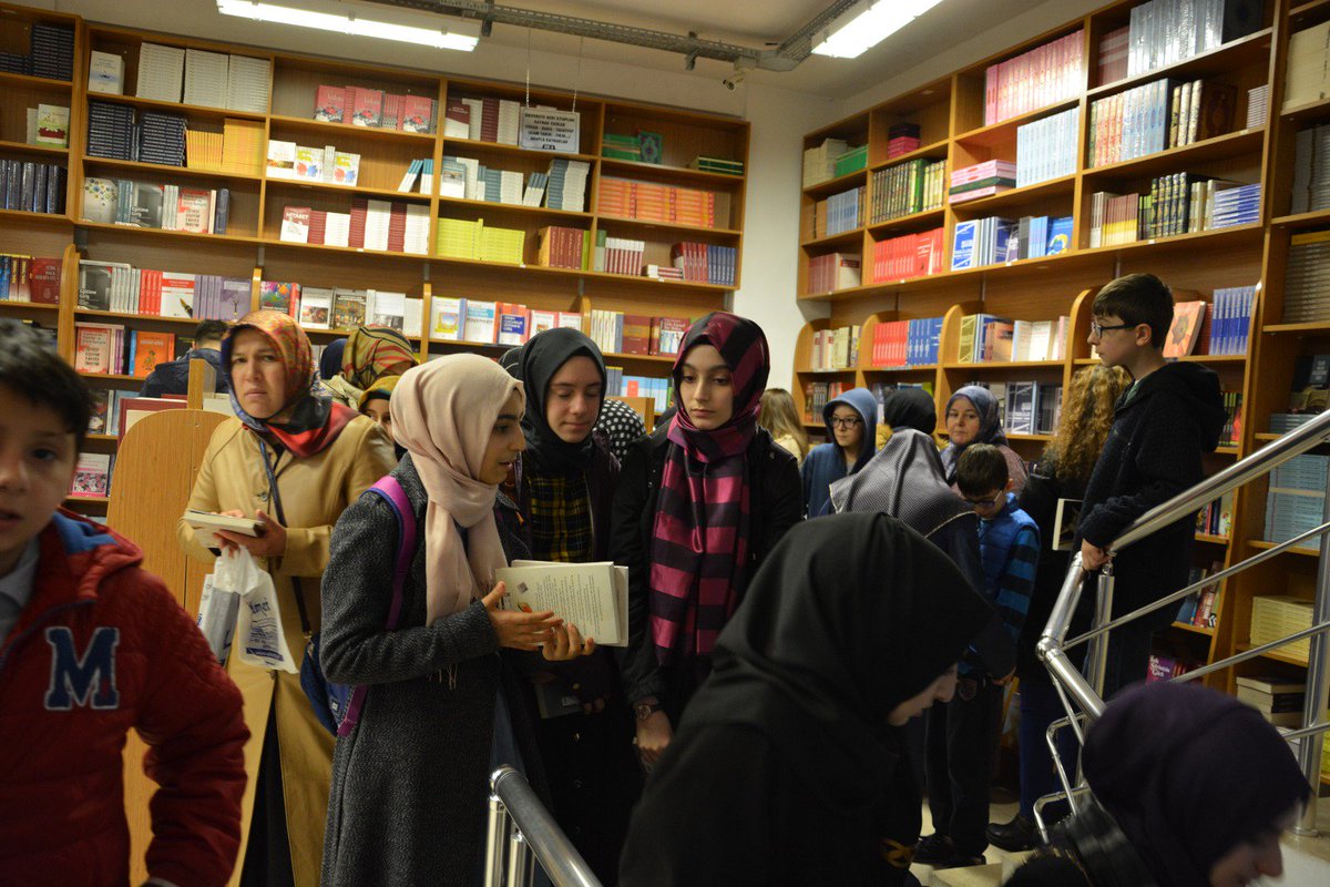 Teşekkürler Samsun sizlere 3,5 saat imza vermek büyük keyifti. #Samsun <a href="/SelametKitap/">Selamet</a> #Hünkarım <a href="/timasyayingrubu/">Timaş Yayın Grubu</a>