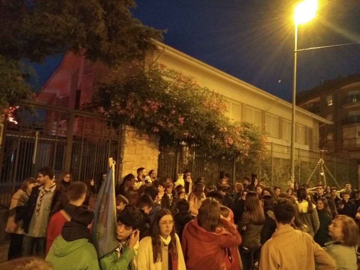 MISA JOVEN | Nuestro Grupo Joven ha estado presente en la peregrinación y Eucaristía de la Luz de la Paz de Belén que se ha celebrado en nuestra ciudad en la tarde de hoy organizado por el colectivo Misa Joven - Úbeda.

¡Exista la Luz!