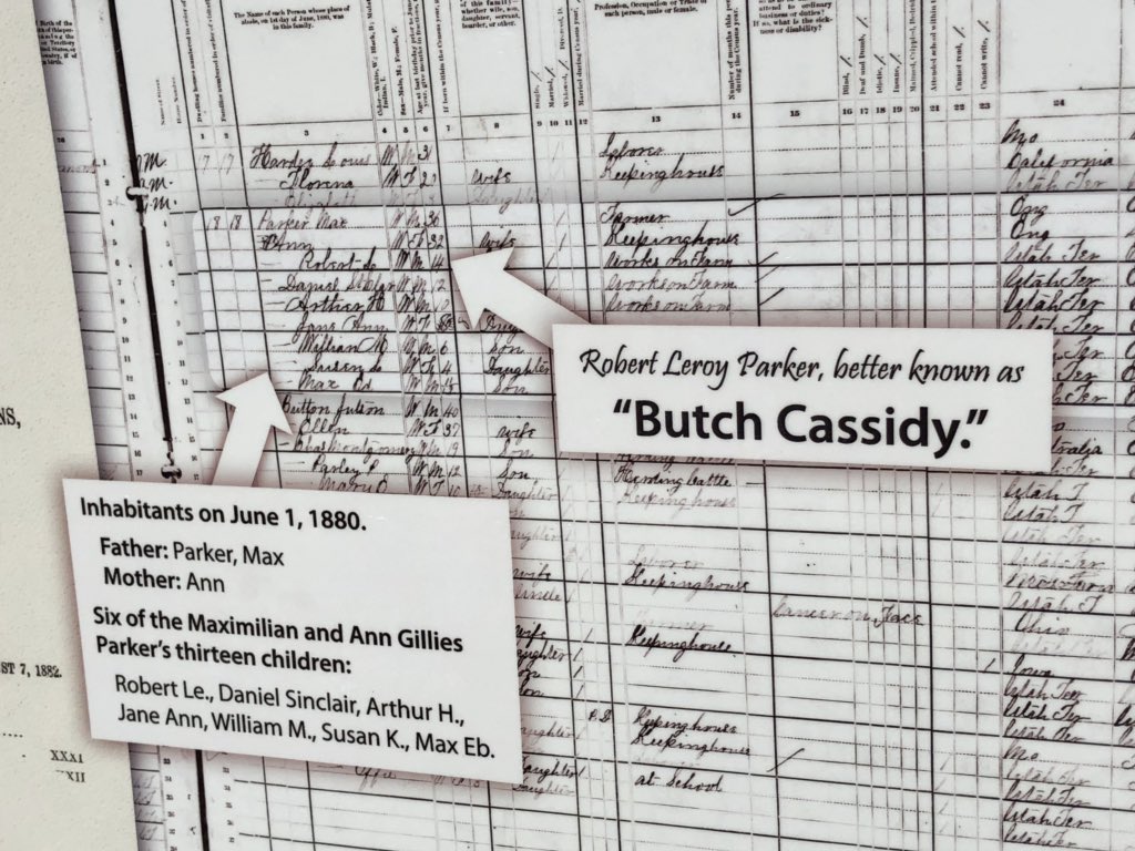 9PMRoutine1's tweet photo. Butch Cassidy’s childhood home
#ChristmasRoadTrip
#LarkinsGang 💜
#9PRoutine 💚 https://t.co/CkP4wE5cth