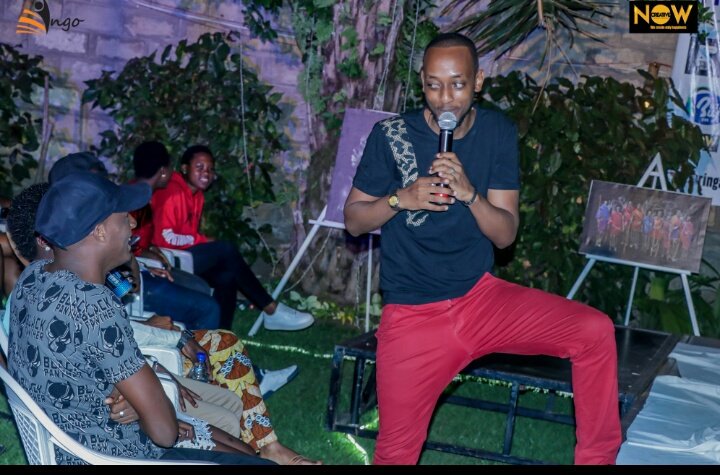 IngoMagazine's tweet photo. #Burundi Le comédien @senmichael a encore frappé fort dans la 2ème soirée-comédie "Did u just say sex" organisée par #NowCreative en partenariat avec #INGO ce vendredi au Flamboyant Gardens. https://t.co/Q7npHUCUr2