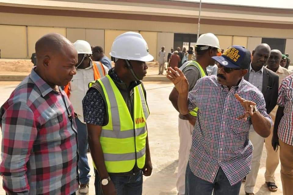 BimazHub's tweet photo. Installation of Baro River port Cargo Handling Equipment Completed -
22nd December 2018..

#PMBAtWork
#GovtAtWorkNG
#TheYearOfInfrastructure

@toluogunlesi @ogundamisi @FMPWH https://t.co/Vnzc5oKRQb