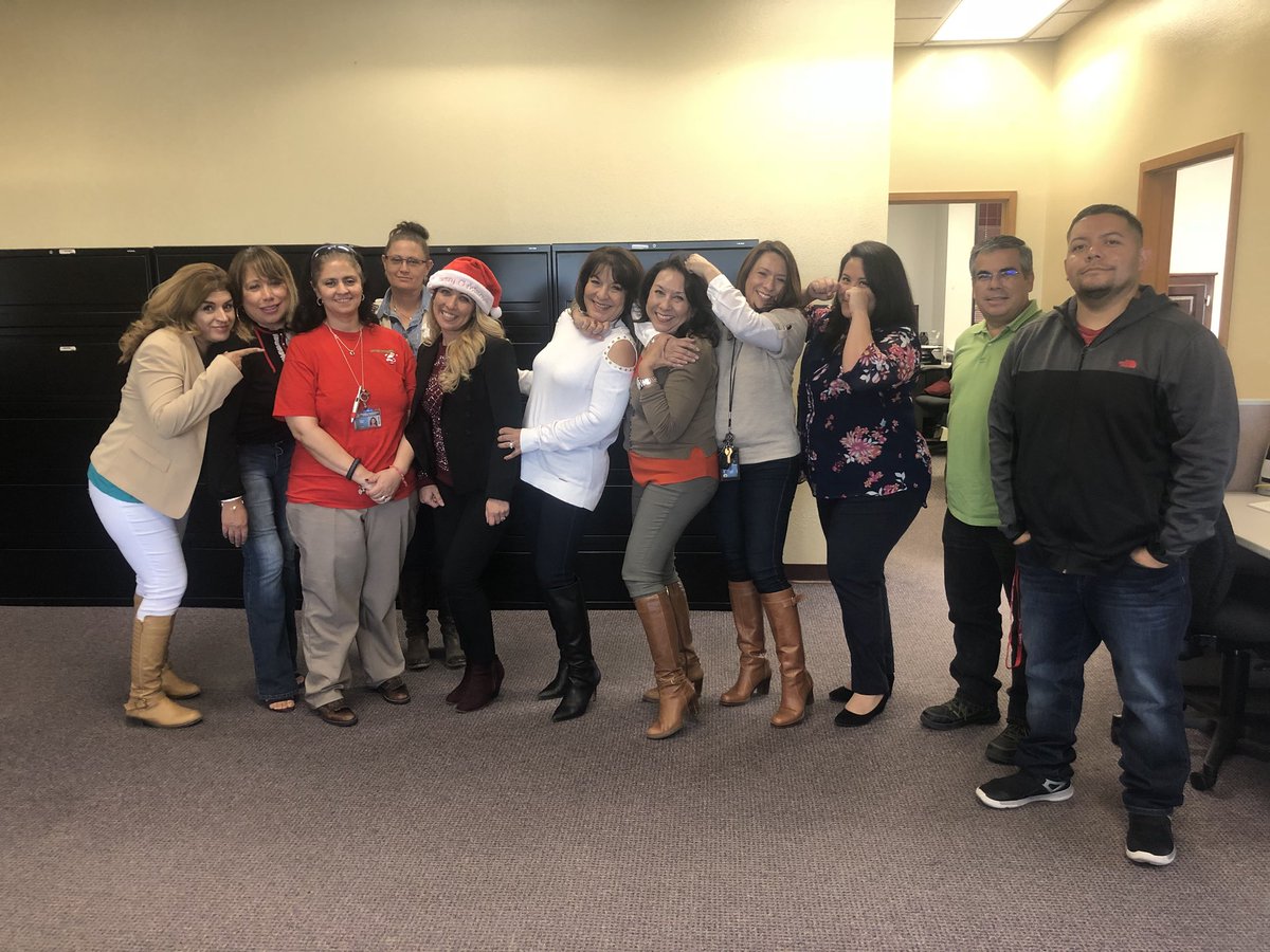 mgasca_CI's tweet image. TY #TransitionTeamSISD for my warm embrace @RYanez_CI &amp;amp; Team               #MyHeartIsWhereItBelongs @MCarrillo_CI YOU WIL BE MISSED💗ur passion &amp;amp; knowledge is incomparable &amp;amp; will drive us as we go forward #TeamSISD #IWantToBeLikeYouWhenIGrowUp #VAC #CAP @ROrtega_CI @MOlivarez_CI