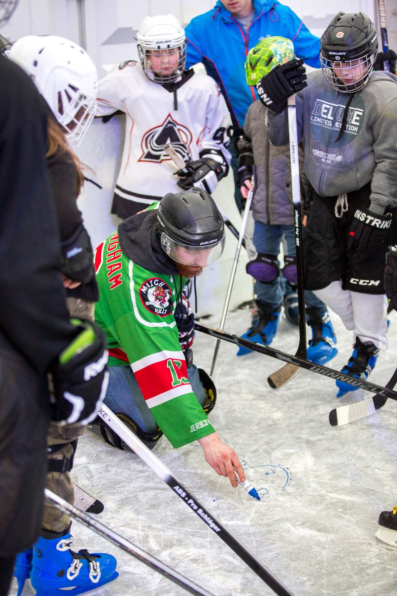 CastlebarOnIce's tweet photo. Great to have the Mayo Bulls IIHC Junior Team training on the rink over the past number of weeks. Check out some photos form this mornings session! 🏒🥅

They train on our rink every Saturday &amp; Sunday morning at 10am! GO BULLS! 💪 https://t.co/Ve30psv52P