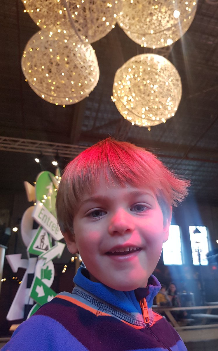 EricRoeske's tweet photo. Time of their lives in #Winterstation in #Spoorwegmuseum! #Utrecht 💙💚💛 https://t.co/wZI52FyB4i