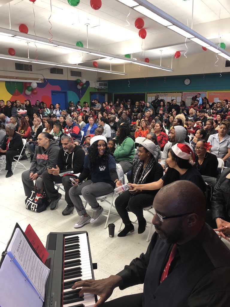 KelsoElementary's tweet photo. Happy Holidays from Kelso! https://t.co/3MwEOGwZY7