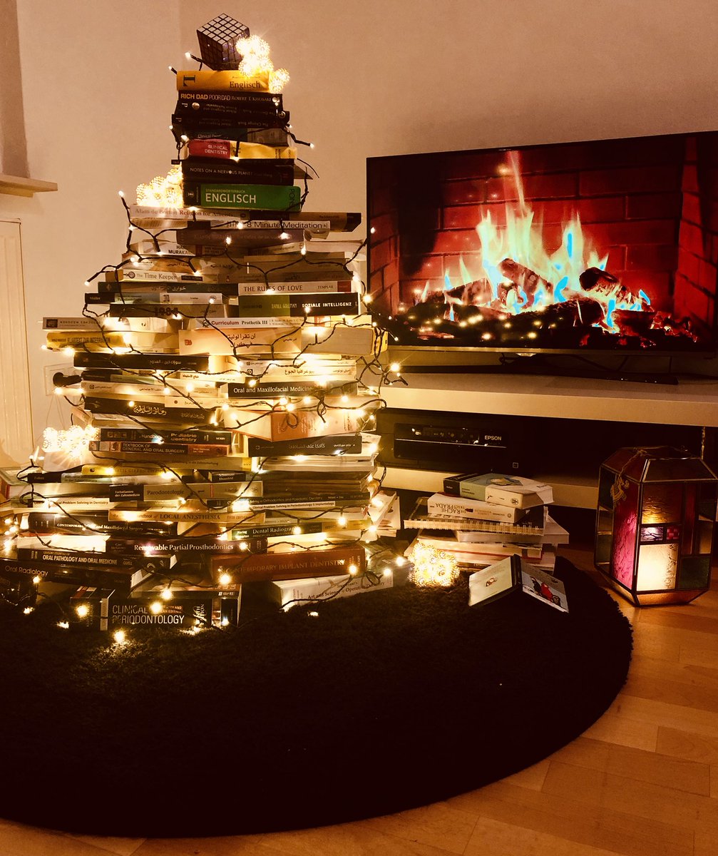 FotoohJarkas's tweet photo. Do it your way 🎄#goodreads https://t.co/YFtdxzaxEM