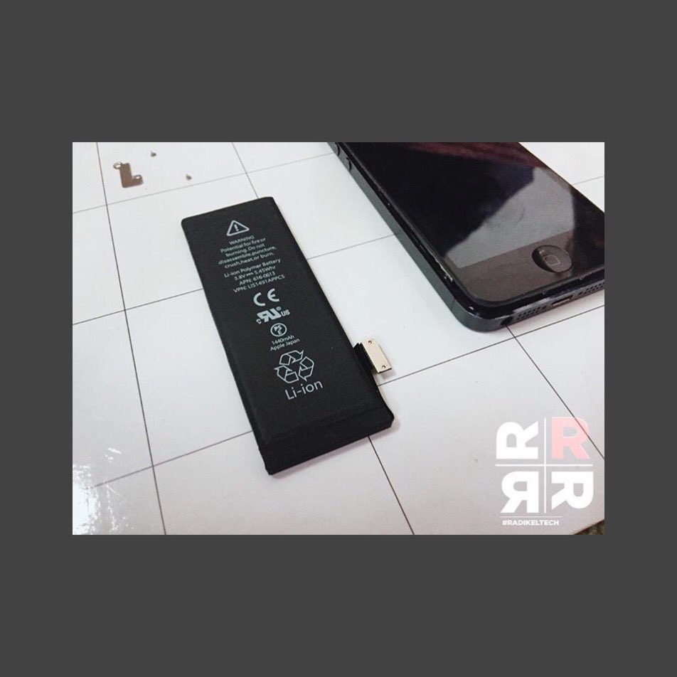 RadikelTech's tweet photo. Iphone 5 Battery Repair/Oem/Original/High Capacity
Cod Repair area Ipoh Perak/KL Ampang
Ada masalah yang sama? Boleh Roger Kami
#radikeltech #iphonerepairkl #laptoprepairkl #iphonerepairipoh #laptoprepairipoh #CodRepairIphone https://t.co/RSO36GmafD