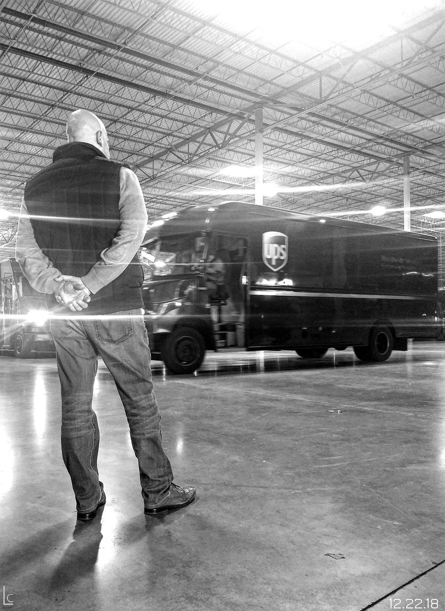 This is one of my all time favorite shots. An iconic snapshot of our final Saturday dispatch before Christmas. So grateful to have been able to work with the Independence team this peak!