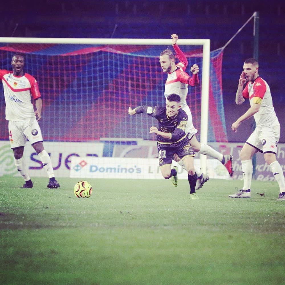 SBEUSNARD's tweet photo. On aurait préféré terminer l'année sur une meilleur note. Comptez sur nous pour ne rien lâcher en 2019.  Bonne fêtes à tous.
#Ensembleonvaplusloin 🔵🔴 https://t.co/GJ82kXHumJ