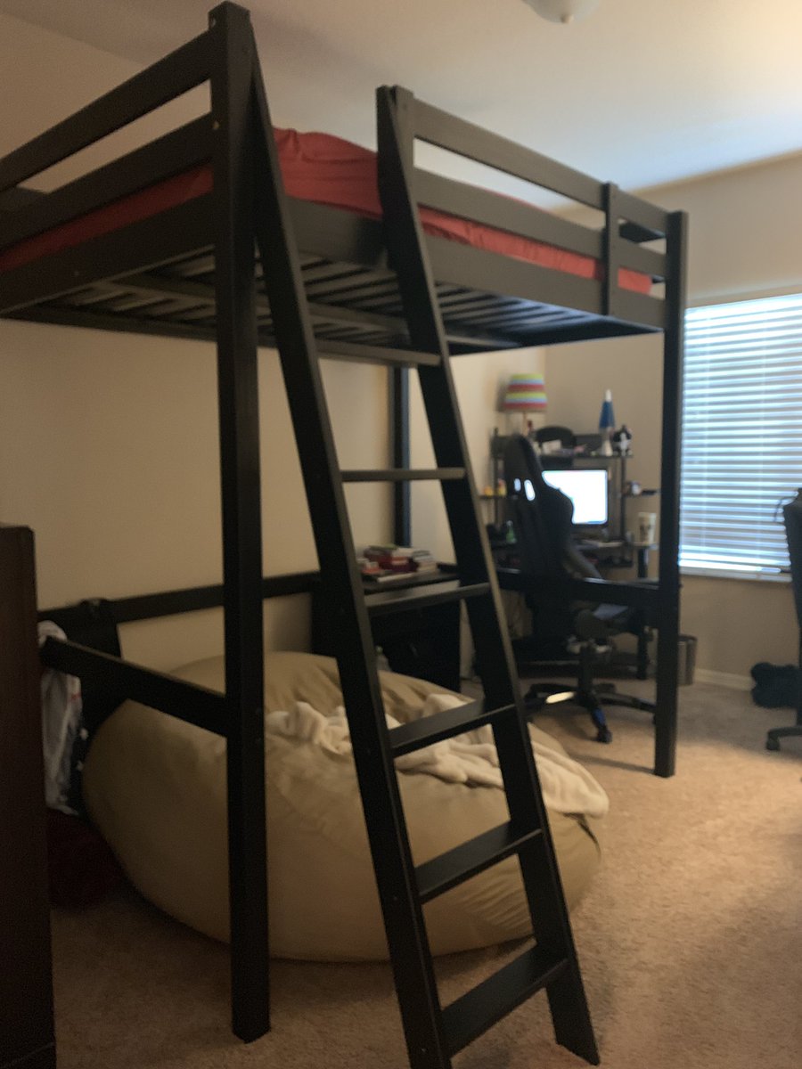Chase27732207's tweet photo. When you think there is monsters under your bed XD https://t.co/1gITyRE1DQ
