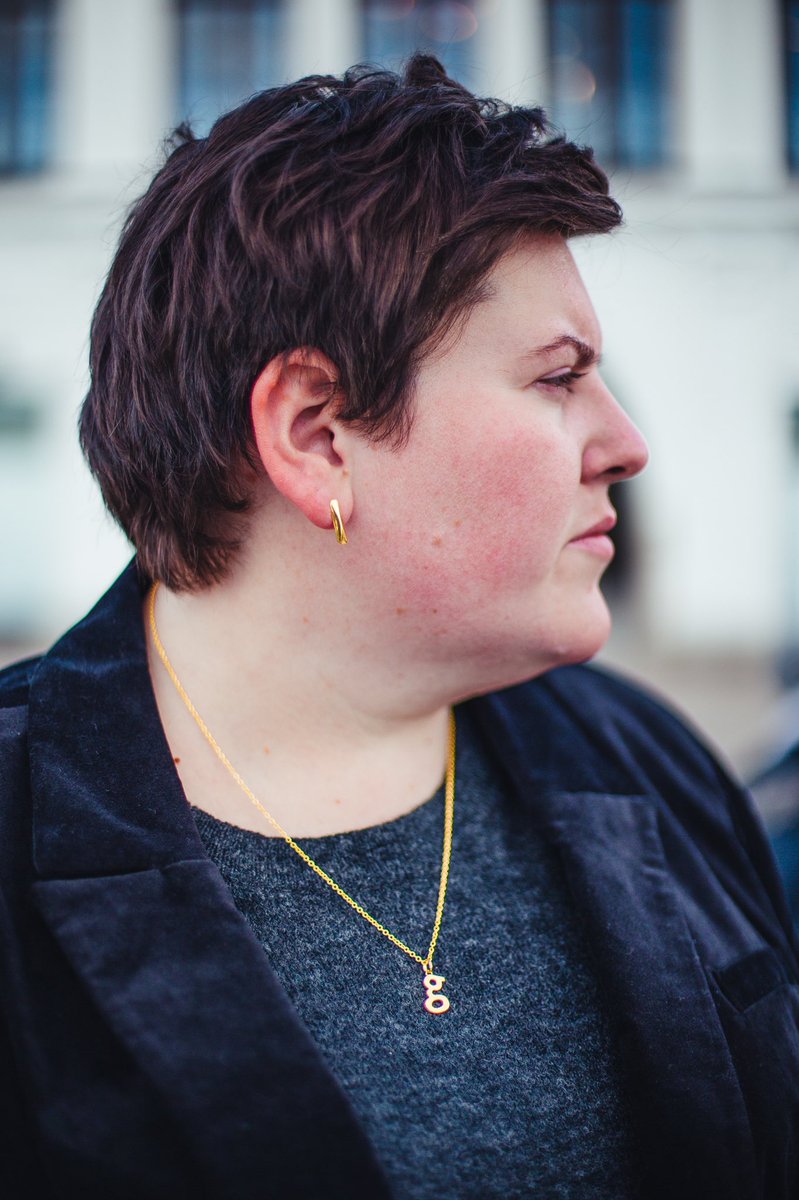 AGemLikeNoOther's tweet photo. DETAILS ✨
.
.
.
#monicavinader #edgeofember #jewellery #mymv #fashion #fashionblogger #plussizefashion #MVEveryday #initialnecklace #goldjewellery #autumn #EOEGirls https://t.co/ijYhyEu6mu