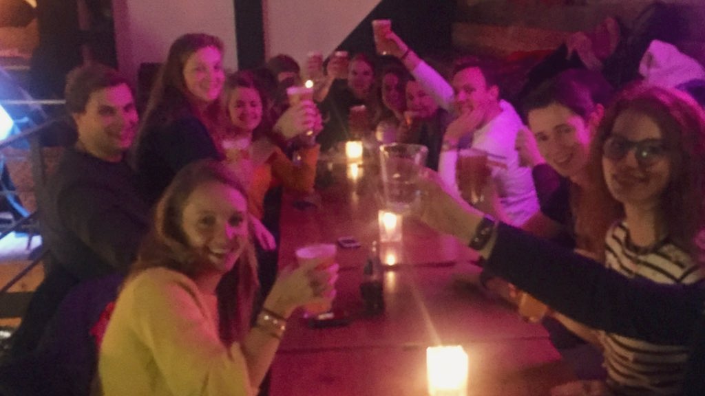 En we zijn bij de Seef brouwerij geland. Krijgen zo meteen een rondleiding van Maud waarna we heerlijk gaan eten in het brouwerij café Seefhoek. Maar nu eerst een <a href="/Seefbier/">Seefbier, Johan Van Dyck</a> #allesoverbier #kennisenkunde #personeelsuitje #antwerpen #seef