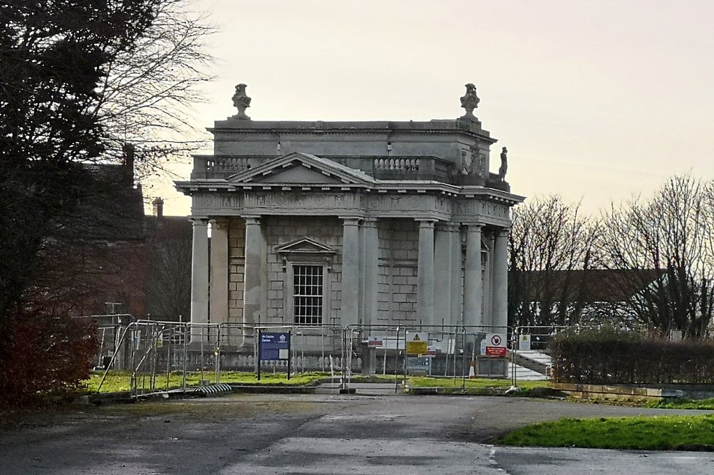 Very clever and impressive artwork at the entrance to @TheCasinoMarino
casinomarino.ie

@MuseumModernArt