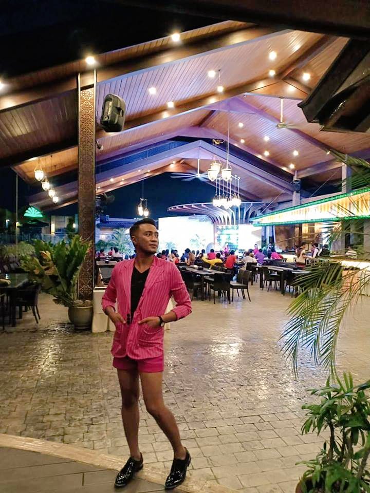 mejamesclifford's tweet photo. SBM Color Blocking Christmas Party.
π @GilMacaibay
#SBMAllstars #SBM #XUSBMAllstars #Cheerdancers #Christmas #ChristmasParty https://t.co/wm5aczEbU7
