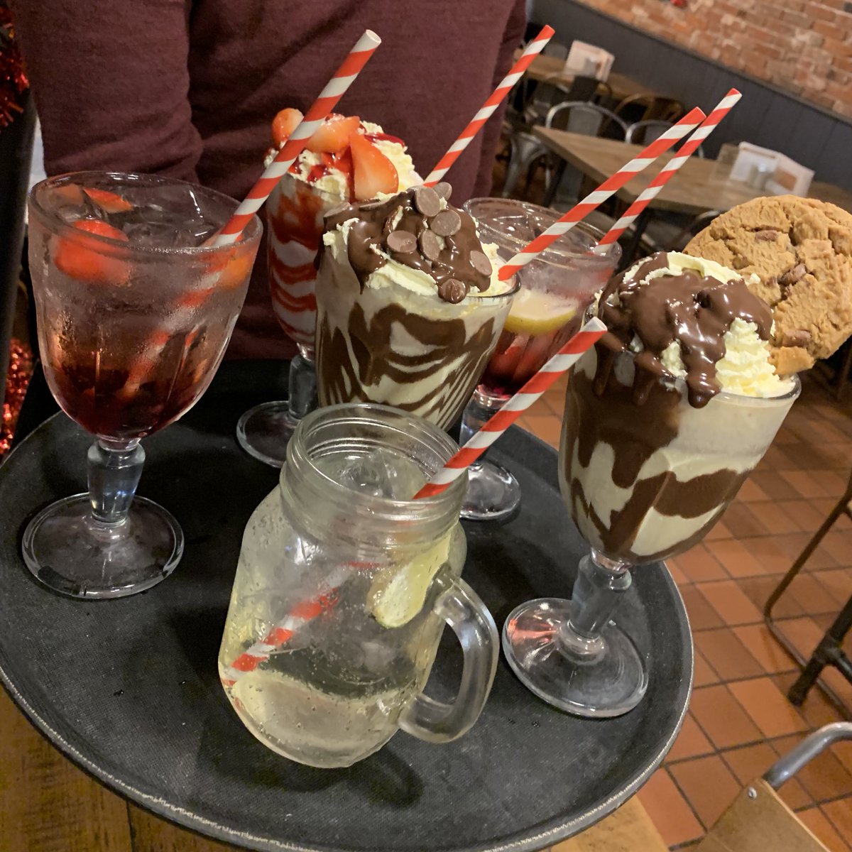 eatattheworks's tweet photo. Christmas competition time!🎄🎅🏼
Retweet &amp; follow us to win a £25 gift card 🍦🍫🥞 winner chosen tomorrow! https://t.co/7ENKCL3Qef