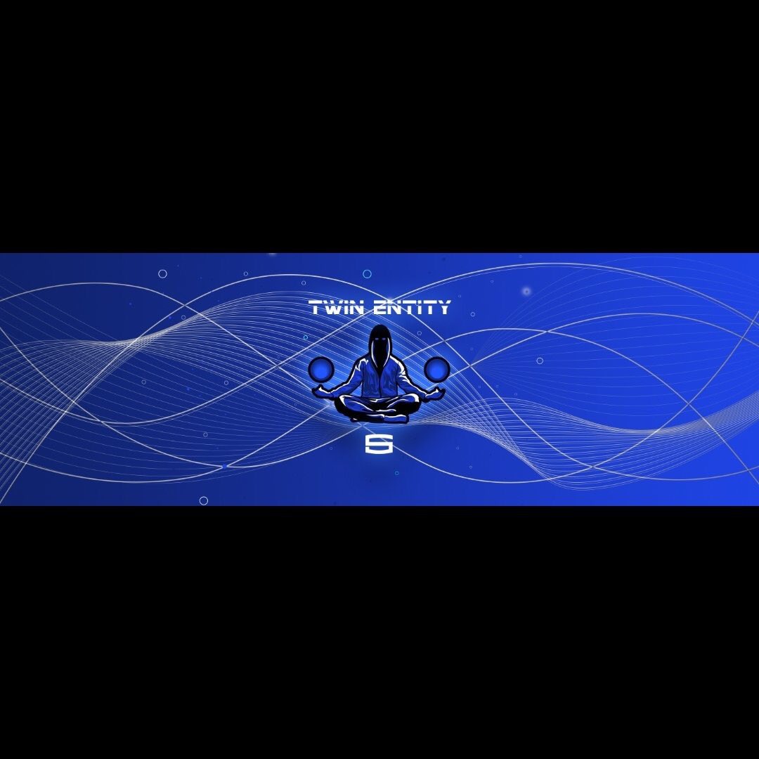 YoLogann's tweet photo. The new year is approaching. So many new opportunities await you...including one with @TwinEntity We will be launching another #TwinRC very soon to add new faces to this amazing team.
4 streamers, 1 lead to work alongside myself. Will it be you? I’ll be watching. #TwinTogether https://t.co/hMsjrFSjv0